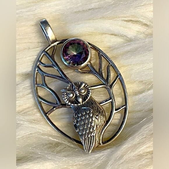 Owl & Amethyst Pendant - Picture 1 of 3